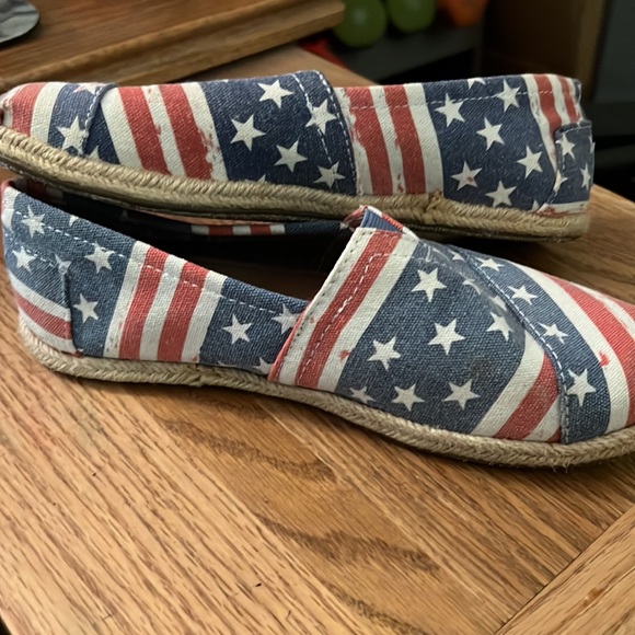 Toms Stars and Stripes Slip-On Shoes - Picture 7 of 7